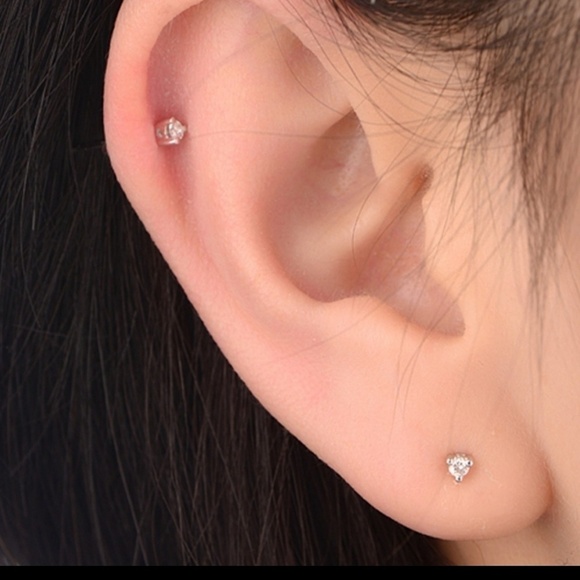 Alquimia Silver Stud Earrings - Picture 1 of 1